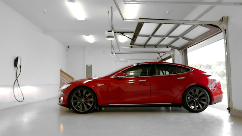 tesla 2024.2.12 aggiornamento software