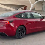 Immagine di Ecco la nuova Tesla Model 3 Performance: Video spia in alta risoluzione e stemma Ludicrous!