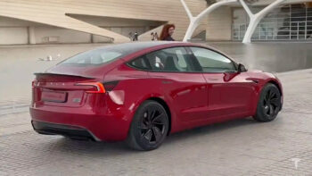 Ecco la nuova Tesla Model 3 Performance: Video spia in alta risoluzione e stemma Ludicrous!