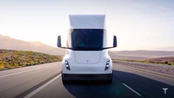 Tesla Semi: il camion elettrico arriverà anche in Europa e sarà prodotto alla Giga Berlino