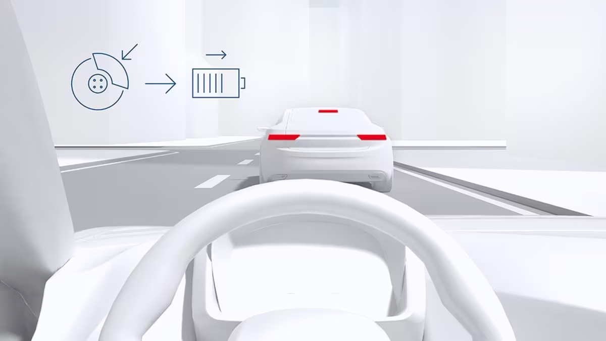 Frenata rigenerativa migliorata in autostrada (soltanto su Model S e Model X del 2021 e successive)
