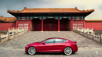 Immagine di Tesla ed il successo di Elon Musk in Cina: sale il titolo in borsa mentre si aspettano l'FSD e le Mappe 3D di Baidu!