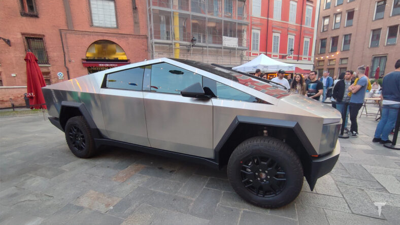 cybertruck cyber odyssey italia