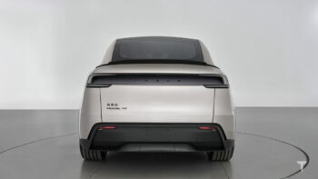 nuova tesla model yl YYY