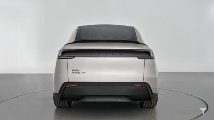 nuova tesla model yl YYY