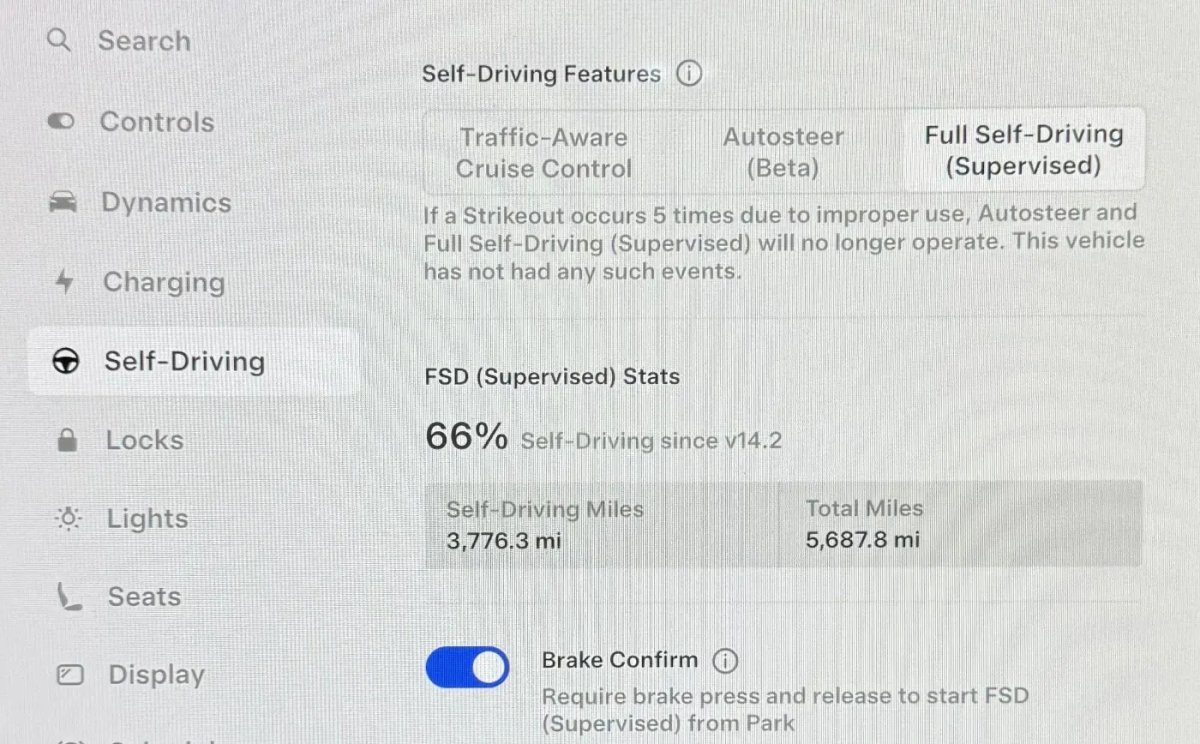 Autopilot diventa Self-Driving nei menu