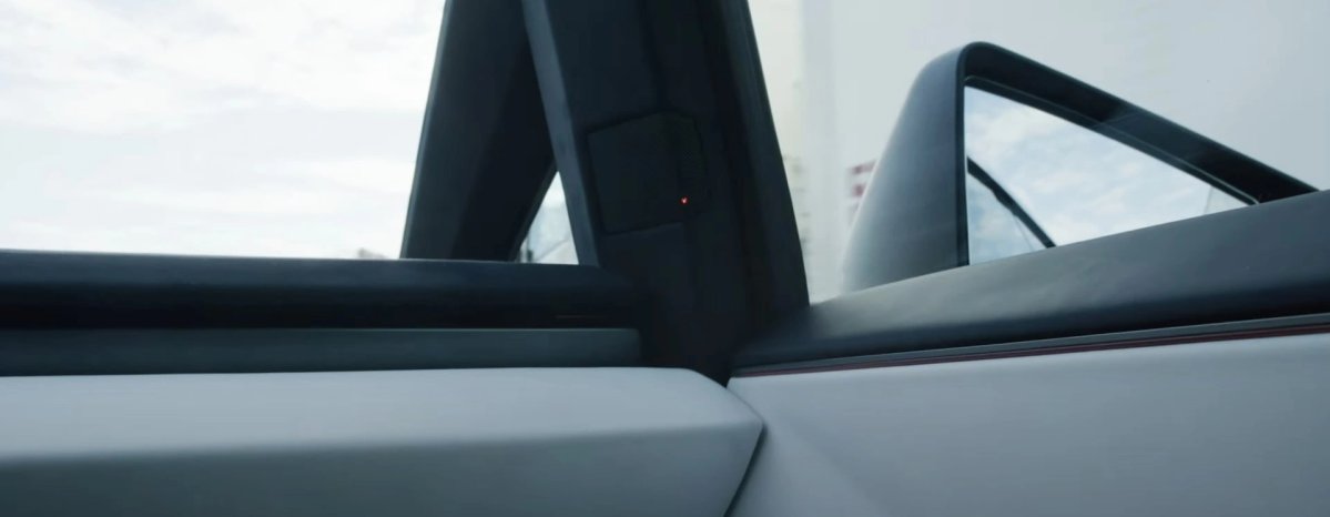 Tesla porta l’avviso di angolo cieco a porte aperte su più modelli: ora anche Model Y, S e X — screenshot 1