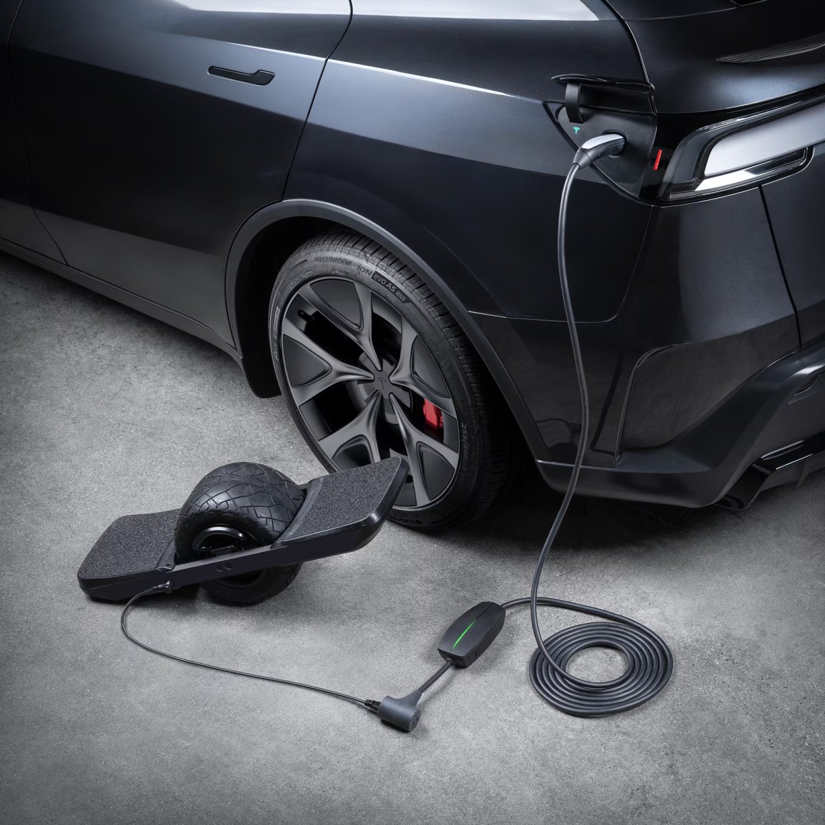 Tesla aggiorna anche il cavo di ricarica: firmware in arrivo per il Mobile Connector — screenshot 1