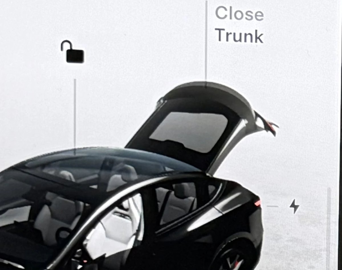Tesla 2026.26, le novità nascoste: nuovi wrap, icone a colori, preferiti sincronizzati e Grok che evidenzia i menu — screenshot 1