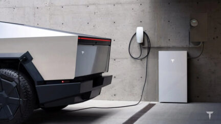 Cybertruck e Powerwall ora alimentano la casa insieme: oltre 3 giorni di autonomia in più durante i blackout