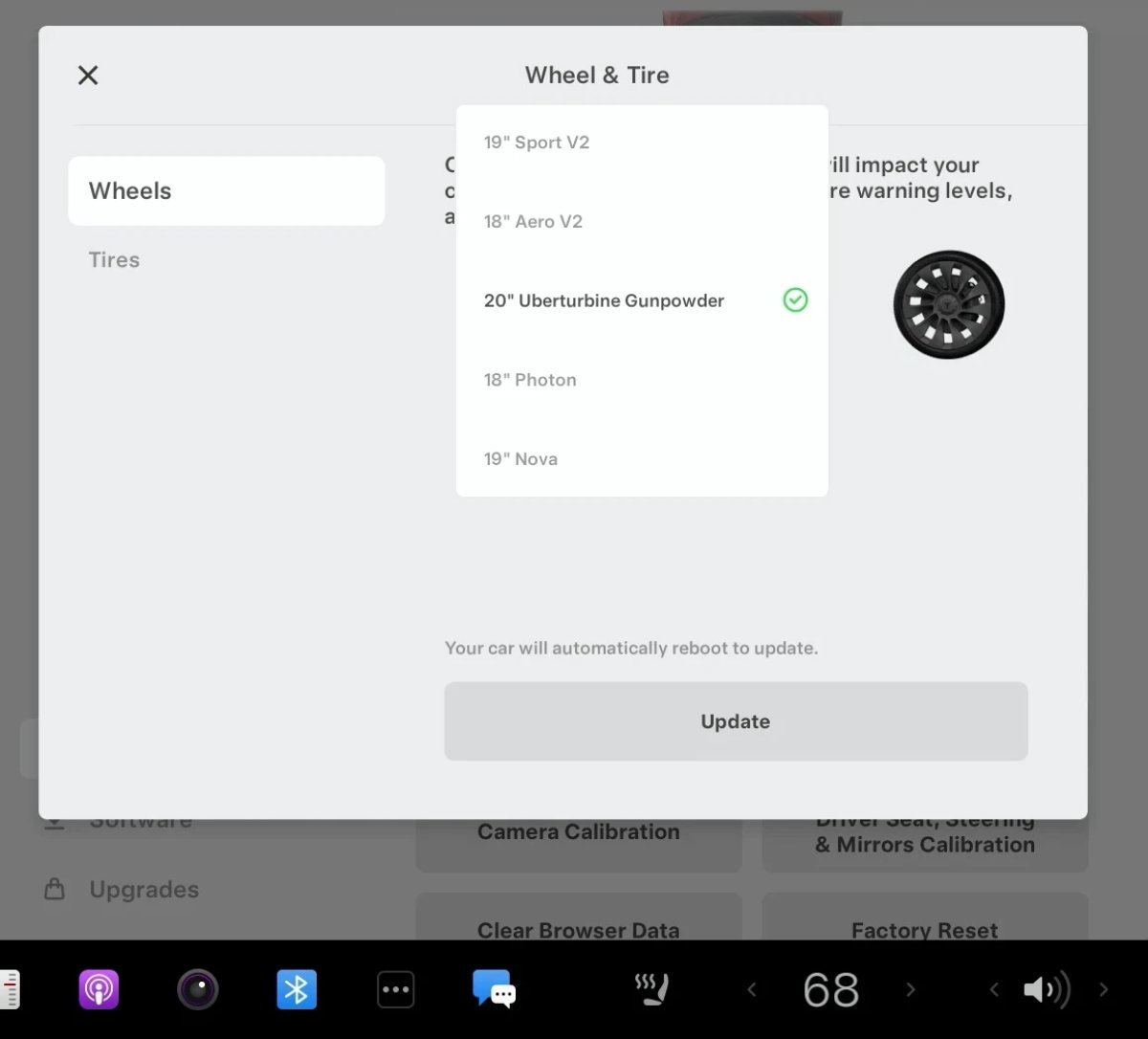 Tesla avvia il rollout dell’aggiornamento 2026.32: nuovo menu visuale dei cerchi, ricerca su Apple Music e un richiamo europeo risolto via OTA — screenshot 1