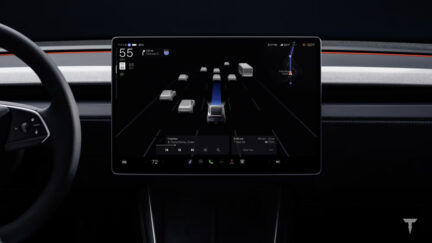 La Germania sosterrà l'FSD nel voto UE, ma chiede a Tesla di cambiargli nome: diventerebbe Tesla Assisted Driving
