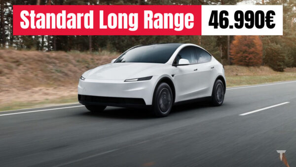 Tesla Model Y Standard Long Range bianca su strada