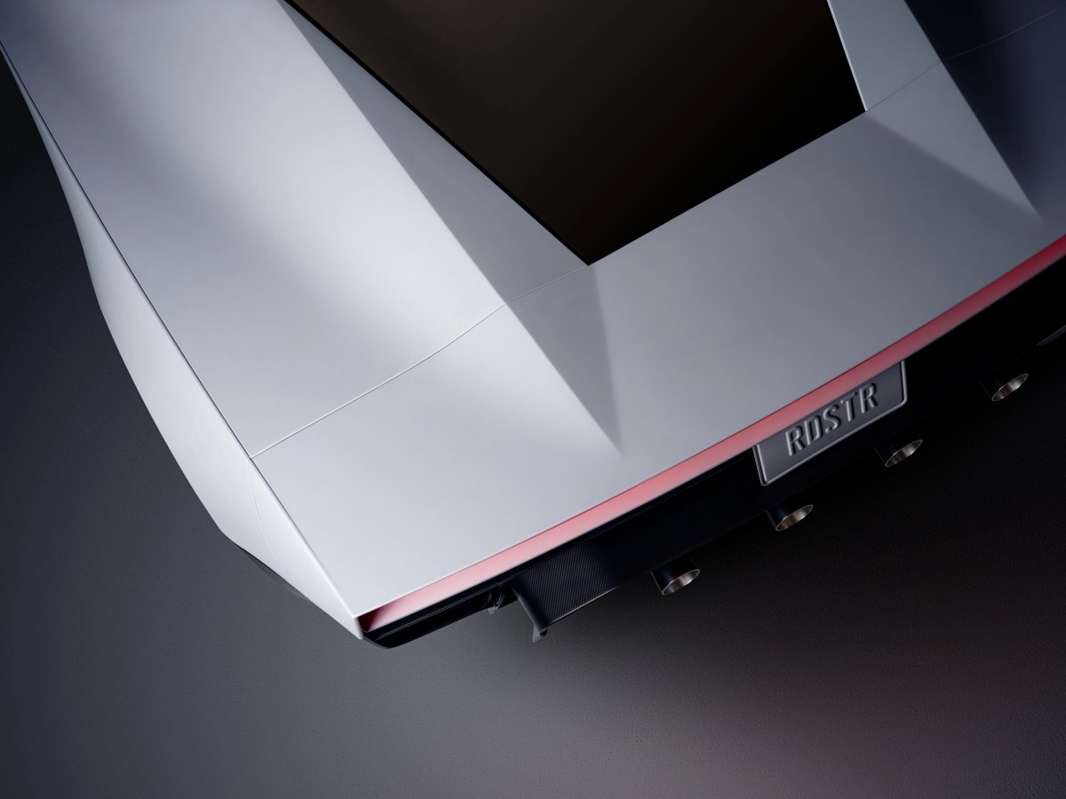 L’amministratore delegato di Ferrari promuove la Tesla Roadster: 10 su 10 per tecnologia e presentazione — screenshot 5