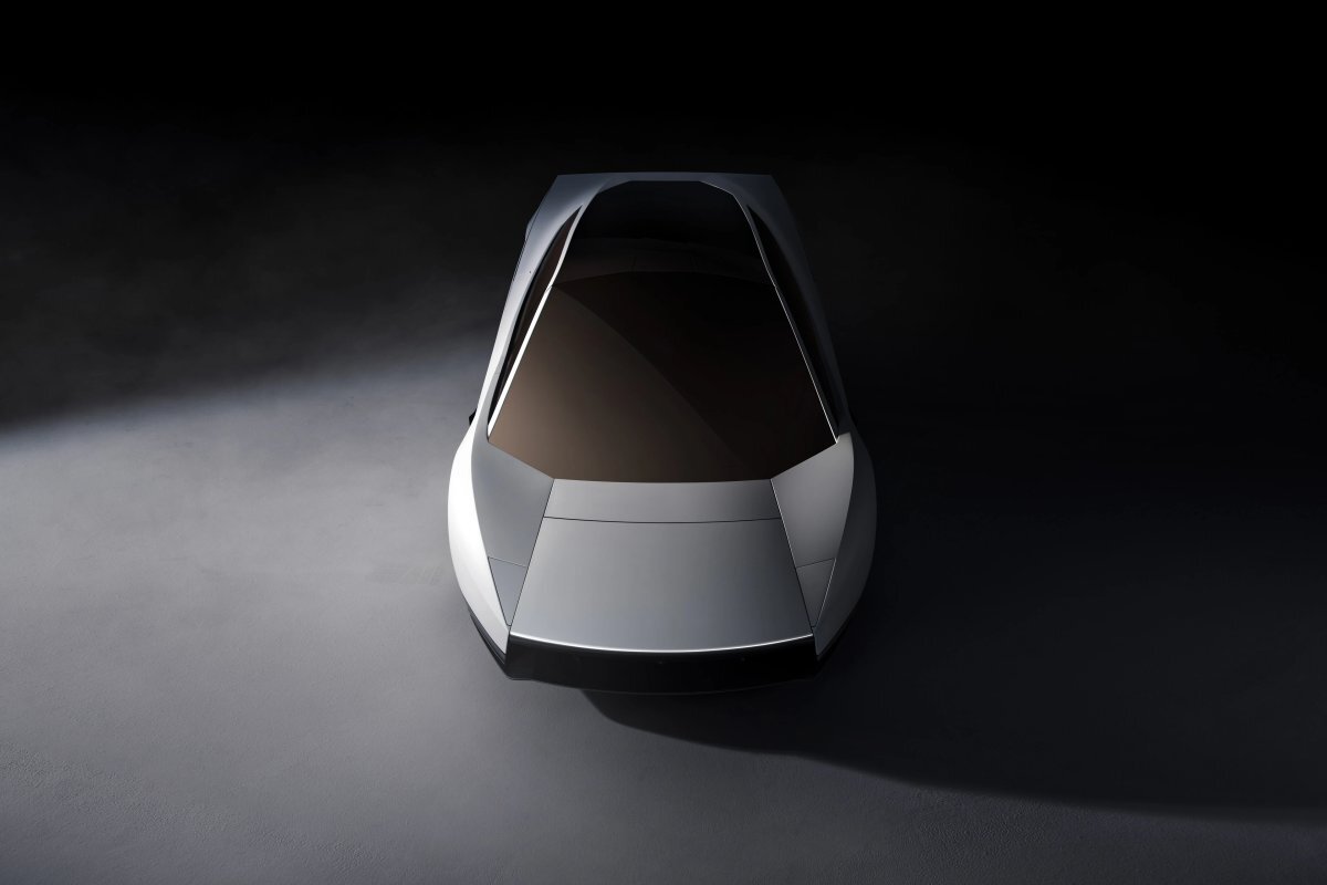 Tesla Roadster, vecchia contro nuova: come è cambiato il design (foto a confronto) — screenshot 1