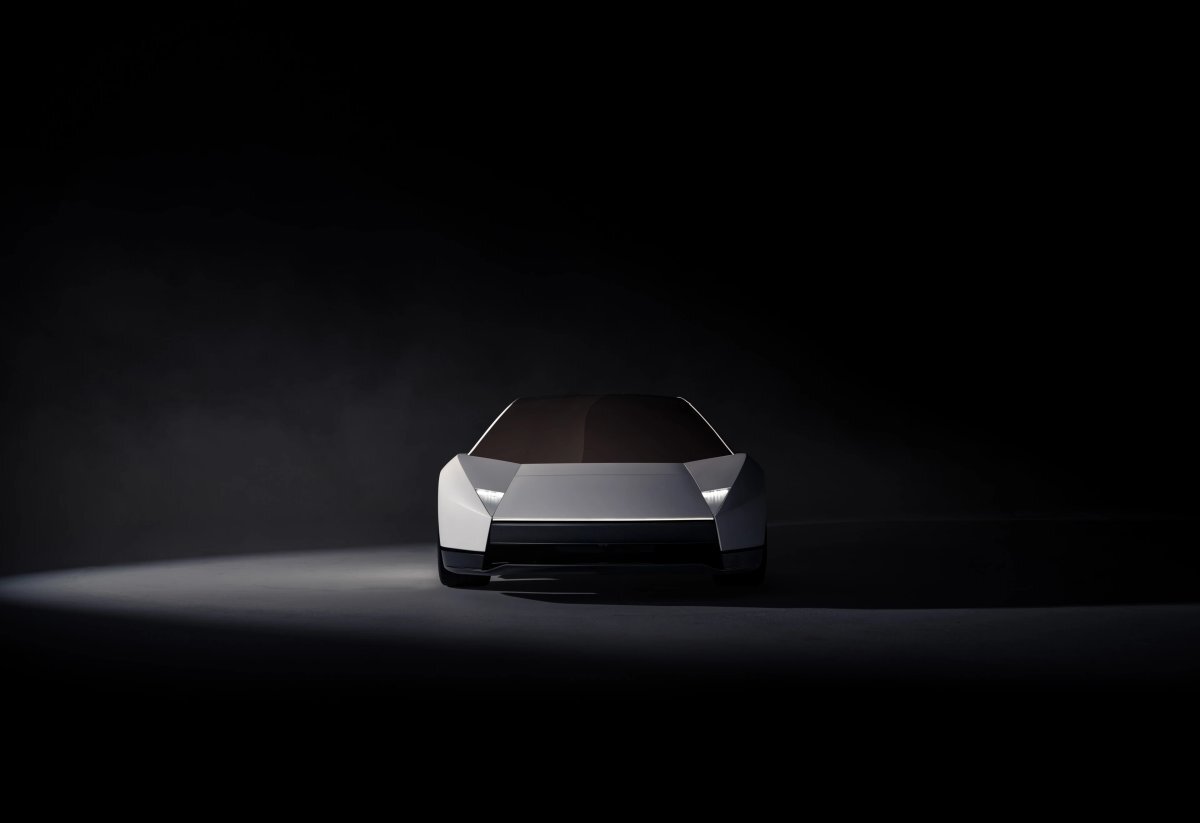 Tesla Roadster, tutte le specifiche: batteria da 150 kWh, ricarica in 10 minuti, quattro versioni e propulsori — screenshot 1