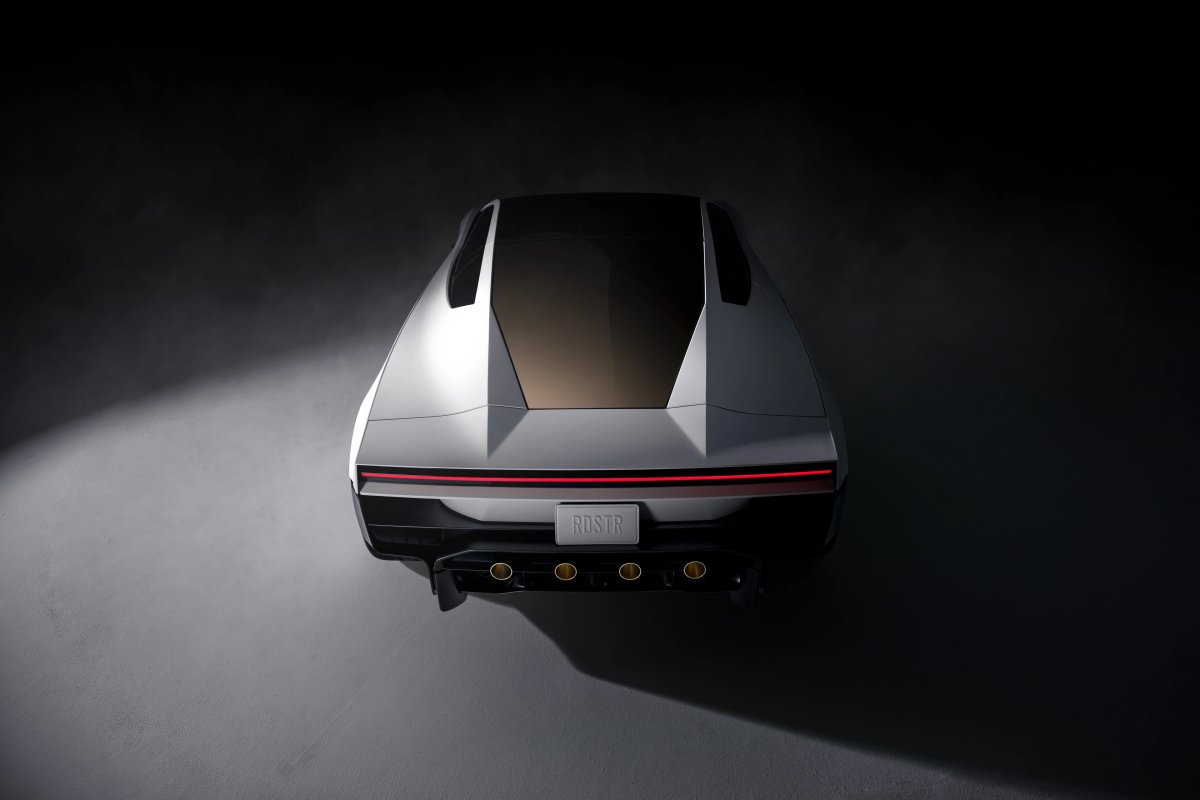 L’amministratore delegato di Ferrari promuove la Tesla Roadster: 10 su 10 per tecnologia e presentazione — screenshot 6