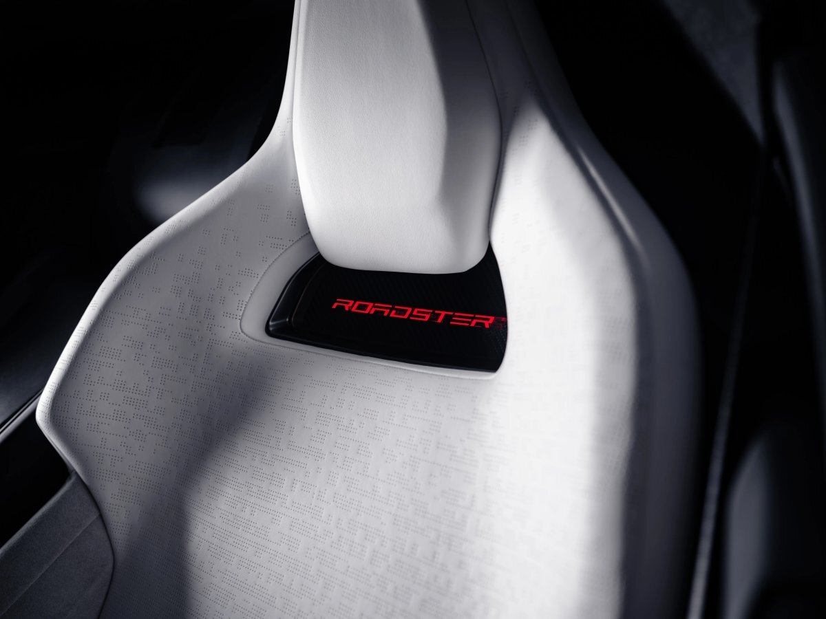 Tesla Roadster, tutte le specifiche: batteria da 150 kWh, ricarica in 10 minuti, quattro versioni e propulsori — screenshot 2