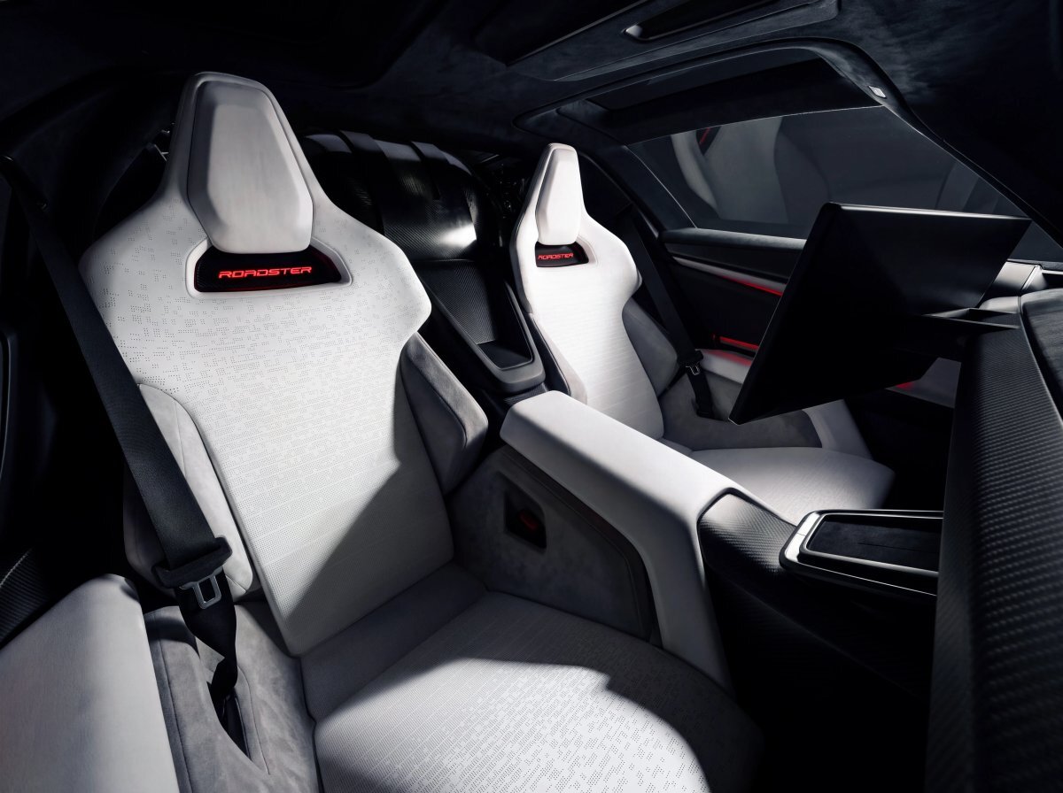 Tesla Roadster, tutte le specifiche: batteria da 150 kWh, ricarica in 10 minuti, quattro versioni e propulsori — screenshot 1