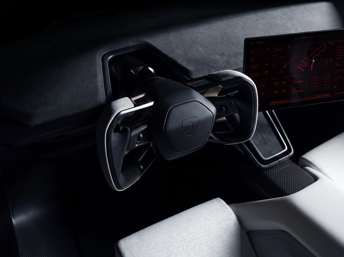 Tesla Roadster, tutte le specifiche: batteria da 150 kWh, ricarica in 10 minuti, quattro versioni e propulsori — screenshot 2